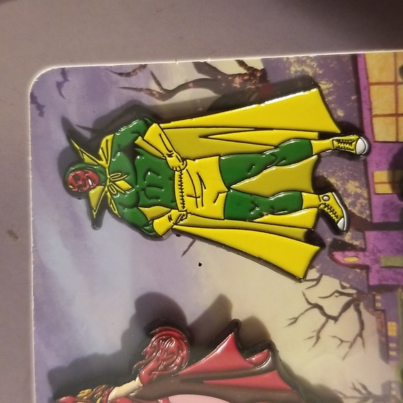 Brand new in box Wanda vision 6 pin set by Marvel Studios - Picture 5 of 7